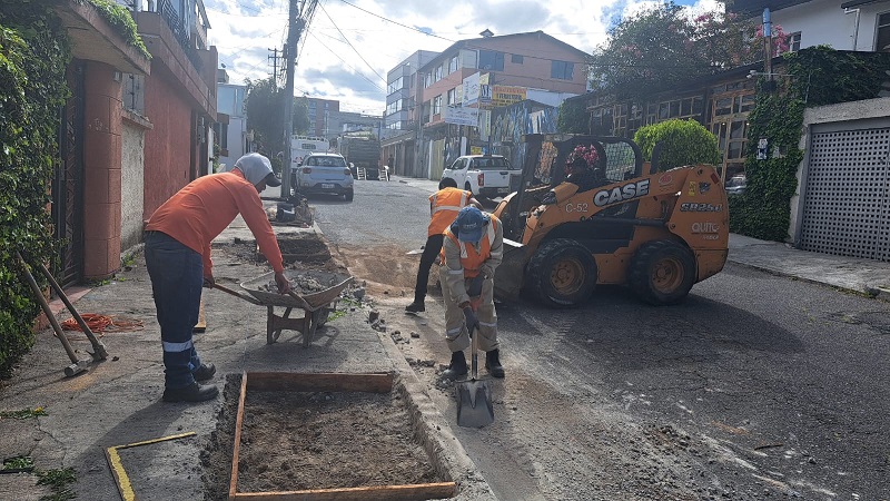 El Municipio de Quito cuida la naturaleza y garantiza la movilidad para peatones