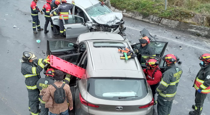 Accidente de tránsito en Papallacta deja una persona fallecida y 11 heridos