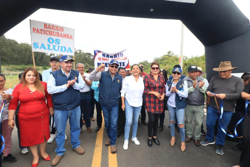 Prefectura de Pichincha inaugura vías Cashapamba – Loreto y Loreto Centro de Faenamiento