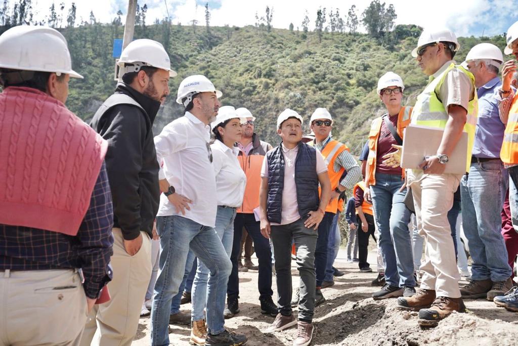 La Prefectura de Pichincha y el Municipio de Quito trabajan para agilitar y mejorar la movilidad de Nayón y Cumbayá