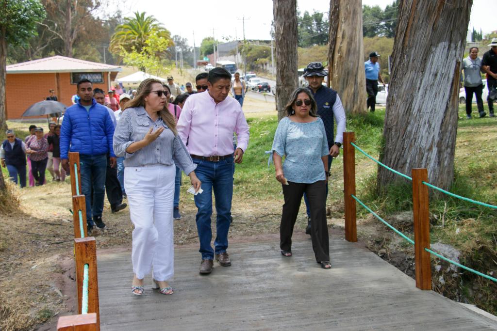 Alcalde Fabián Iza, cumple labor en territorio