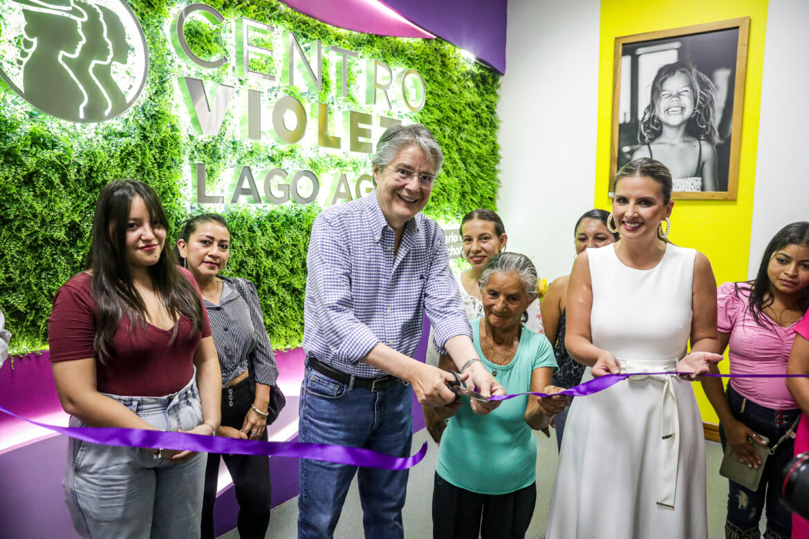 El presidente Lasso inauguró el primer Centro Violeta en la Amazonía