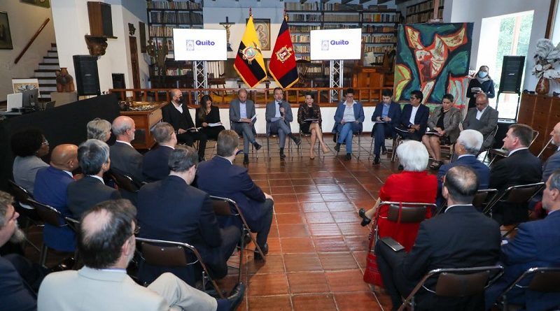 Alcalde Muñoz potencia relaciones diplomáticas para fortalecer iniciativas locales