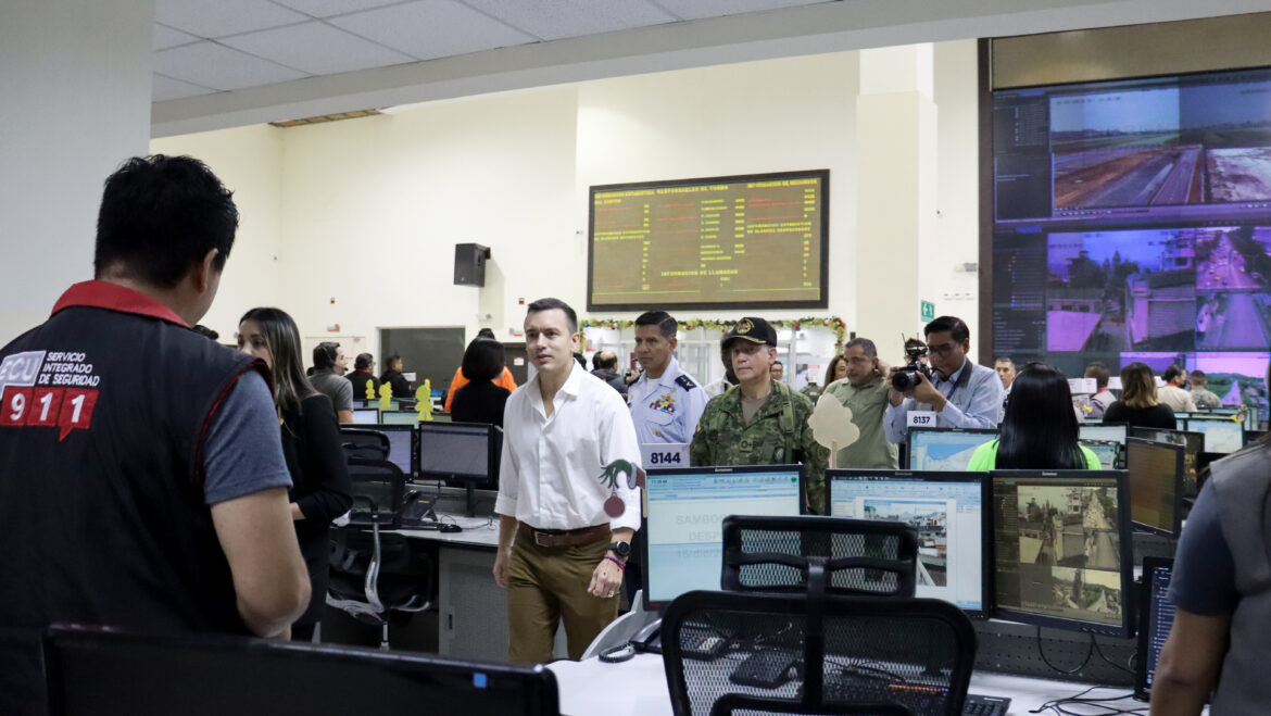 El presidente Noboa lideró reunión de seguridad en el cantón Durán