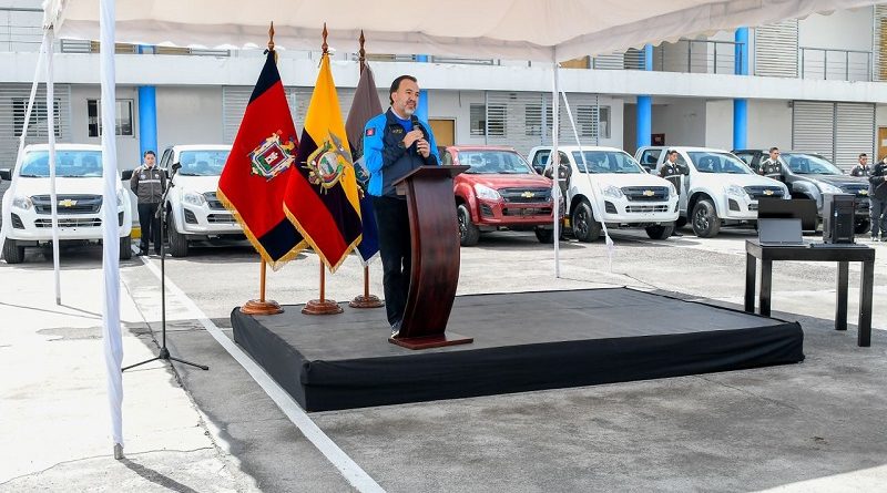 Municipio entrega equipamiento por un millón de dólares a la Policía de Investigaciones