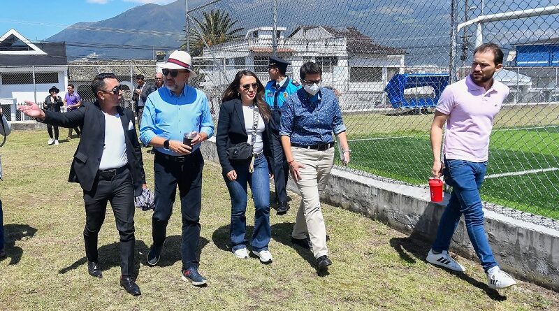 Vecinas y vecinos del barrio ‘Los Nevados’ recibieron su renovado parque