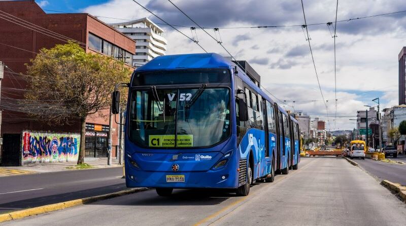 Trolebús y Ecovía aseguran la movilidad en Navidad: Conoce los horarios especiales