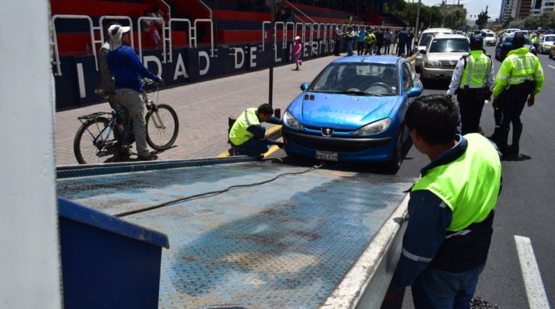 Vehículos no serán retenidos por incumplimiento de Pico y placa: Concejo Metropolitano aprueba Ordenanza