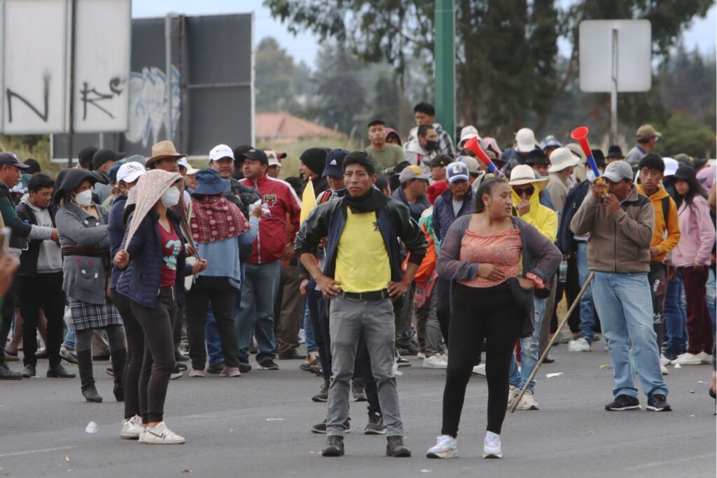 Tercer día de paro nacional: protestas se mantienen con bloqueos de vías y afectaciones económicas
