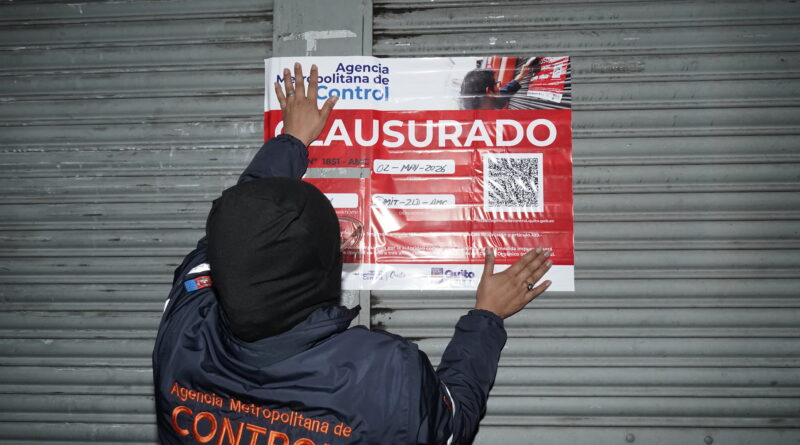 Quito: macrooperativos coordinados por el Municipio dejan tres clausuras y decomiso de armas blancas durante el feriado