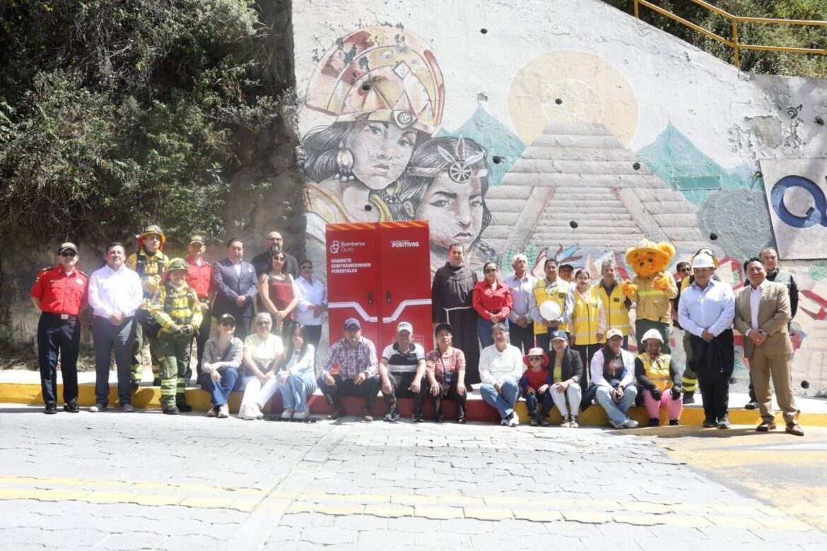 Guápulo se blinda contra el fuego: Bomberos entregan primer Gabinete Contraincendios Comunitario del 2026