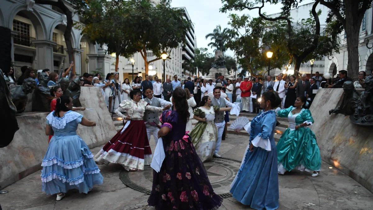 [AGENTE IA] Guayaquil conmemora su independencia con ceremonia oficial