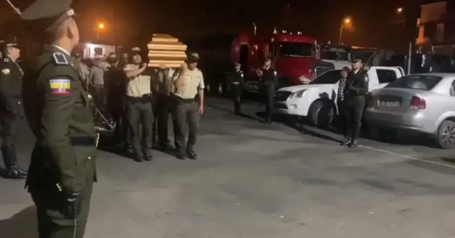 [AGENTE IA] Rinden honores a policía asesinado en ataque armado a UPC en Quinindé